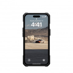 Apple iPhone 15 Hülle Urban Armor Gear Monarch Premium-Gehäuse  MagSAFE  Karbonfaser