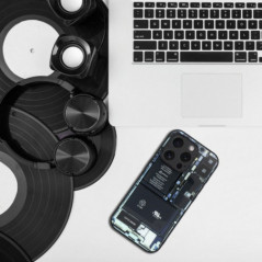Apple iPhone 13 Hülle Tech Schwarz