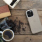 Apple iPhone 16 Hülle Pearl Schwarz