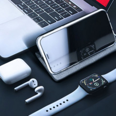 Apple iPhone 16e Book Handytaschen Sensitive Book Schwarz