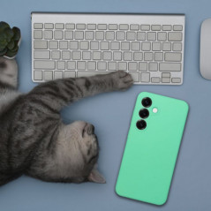 Motorola Moto E15 Hülle Silicone 2mm Minzig